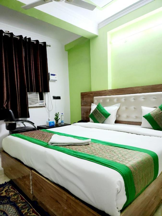 The Hotel Grace Place Inn New Delhi Eksteriør bilde
